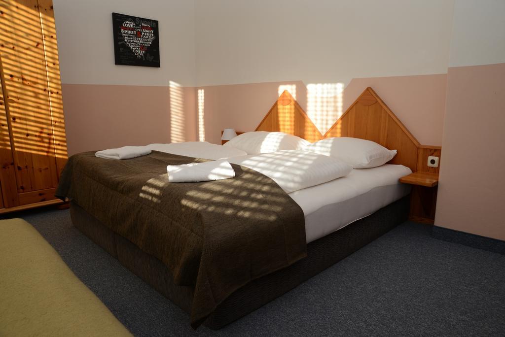 Pension Sonnenheim Rooms&Apartments Gmünd 外观 照片
